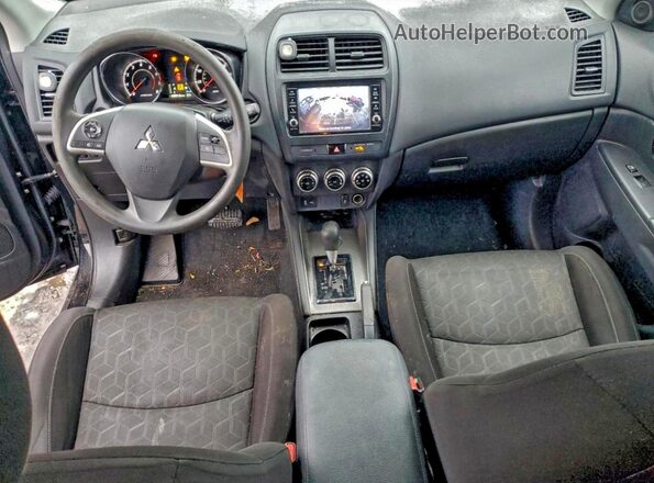JA4AP3AU9LU017843 2020 MITSUBISHI OUTLANDER Черный Вид панели приборов