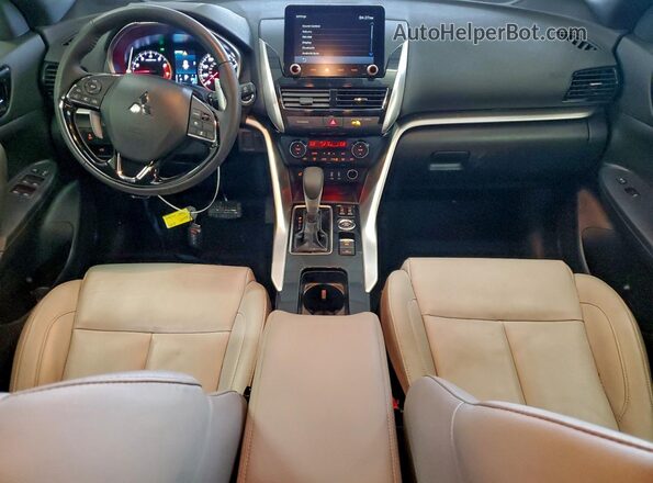 JA4ATWAA2RZ070656 2024 MITSUBISHI ECLIPSE Silver Vista del salpicadero