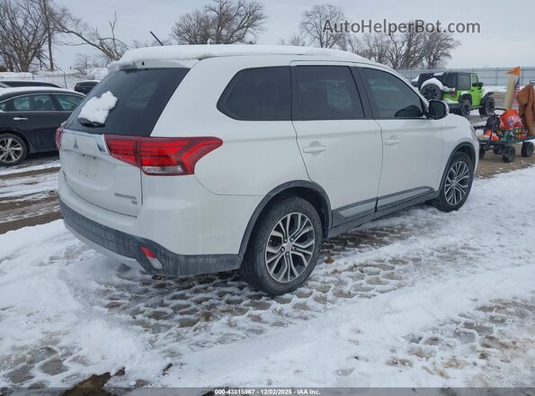 JA4AZ3A3XGZ005453 2016 MITSUBISHI OUTLANDER Белый Задняя правая четверть