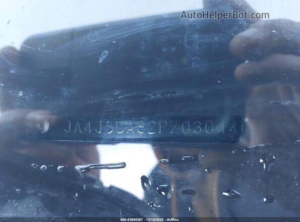 JA4J3UA82PZ030446 2023 MITSUBISHI OUTLANDER Silver 