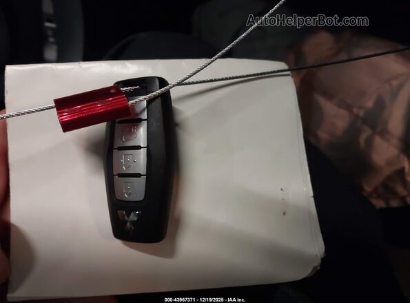 JA4J4UA83PZ053800 2023 MITSUBISHI OUTLANDER Белый Вид панели приборов