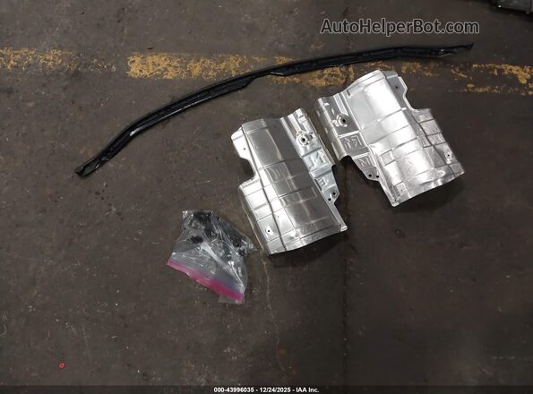 JF1VBAN68S8806777 2025 SUBARU WRX Черный Вид задней части салона