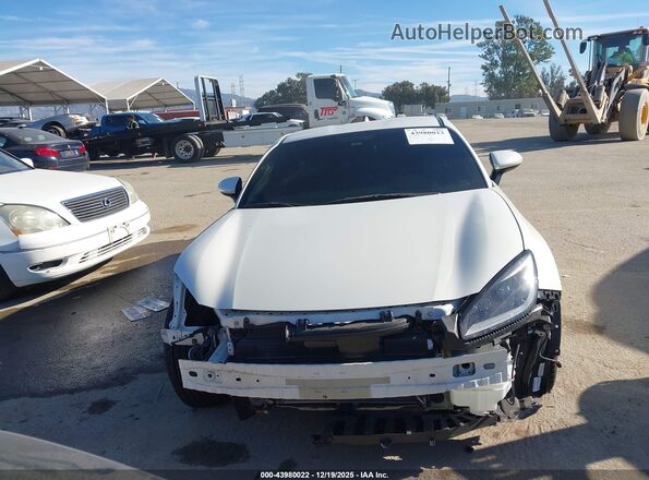 JF1ZDBE19R8701729 2024 SUBARU BRZ White Widok wnętrza z tyłu