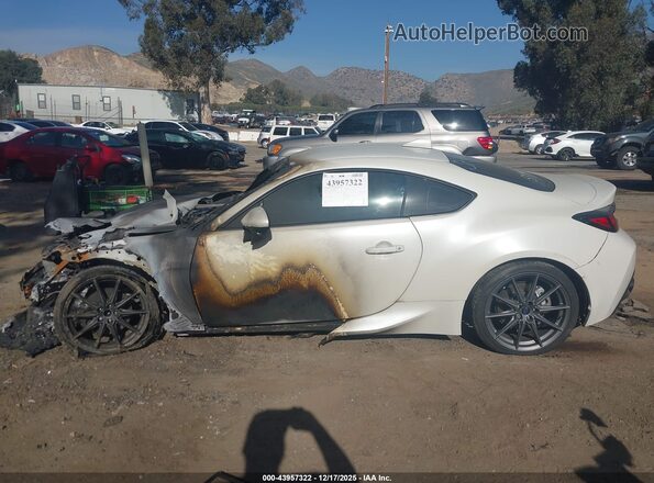 JF1ZDBE1XP9702847 2023 SUBARU BRZ Белый Вид задней части салона