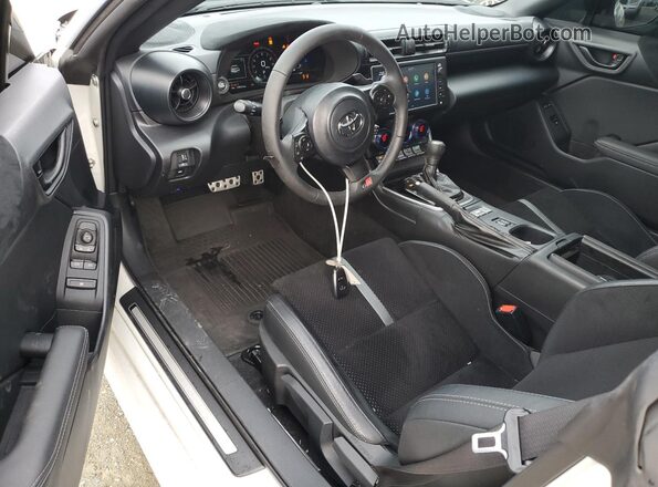 JF1ZNBF18P8765530 2023 TOYOTA GR Белый Вид панели приборов
