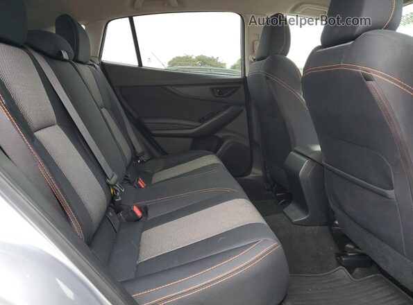 JF2GTADC7JH217274 2018 SUBARU CROSSTREK Серебряный Вид задней части салона