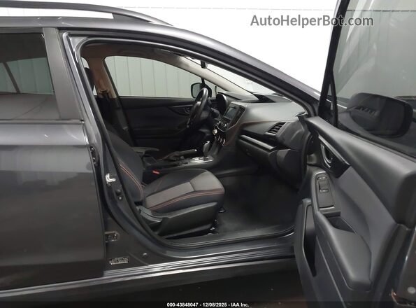 JF2GTAPC5N8211717 2022 SUBARU CROSSTREK Серый Вид салона спереди