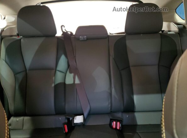 JF2GTHSC0NH230577 2022 SUBARU CROSSTREK Silver Widok tylnych siedzeń