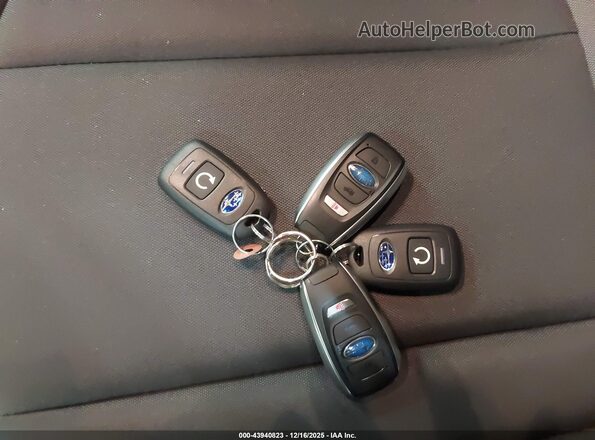 JF2GUHDC4SH226084 2025 SUBARU CROSSTREK Синий Вид панели приборов