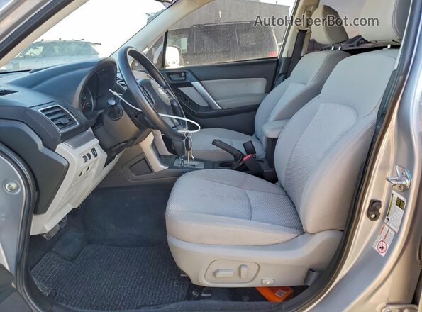 JF2SJADC3GH436063 2016 SUBARU FORESTER Серебряный Вид салона спереди