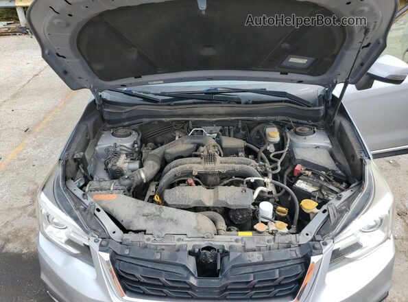 JF2SJAWC0HH447407 2017 SUBARU FORESTER 2.5I TO Silver ძრავის განყოფილების ხედი