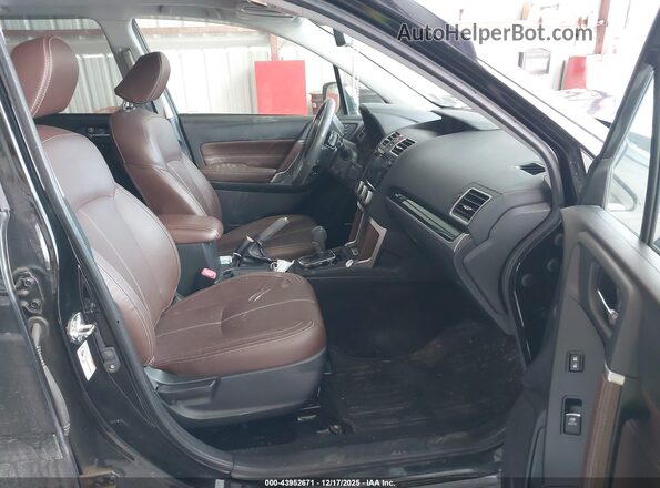 JF2SJAWC0JH558349 2018 SUBARU FORESTER 2.5I TO Черный Вид салона спереди