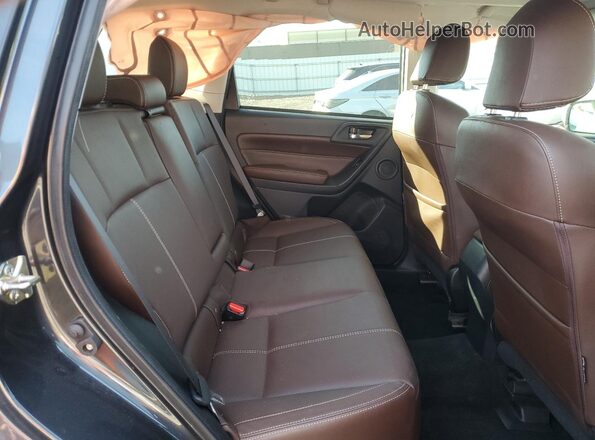 JF2SJAWC3HH596880 2017 SUBARU FORESTER 2.5I TO Серый Вид задней части салона