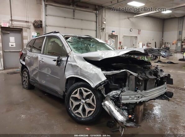 JF2SKADC4RH445080 2024 SUBARU FORESTER Silver Widok wnętrza z tyłu