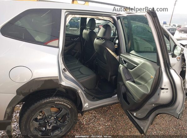 JF2SKAMC2NH435660 2022 SUBARU FORESTER Silver Вид наклейки з VIN-кодом