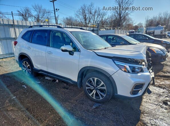 JF2SKASC8MH437785 2021 SUBARU FORESTER Белый Передняя правая четверть