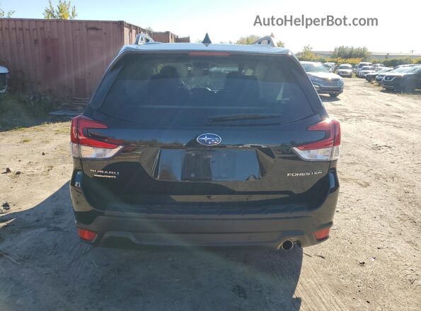 JF2SKEPC1NH522923 2022 SUBARU FORESTER Black Rear view
