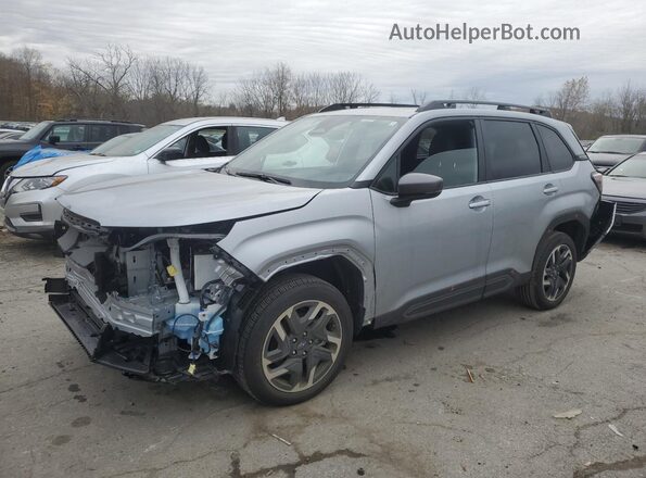 JF2SLDRC4SH536721 2025 SUBARU FORESTER Silver წინა მარცხენა ხედი სამი მეოთხედიდან