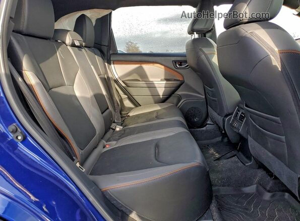 JF2SLSJDXSH401753 2025 SUBARU FORESTER Blue Widok wnętrza z tyłu