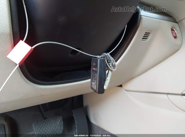 JH4KC1F50GC000418 2016 ACURA RLX Белый Вид панели приборов