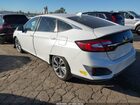 2018 Honda Clarity Plug-in Hybrid   White vin: JHMZC5F15JC008802