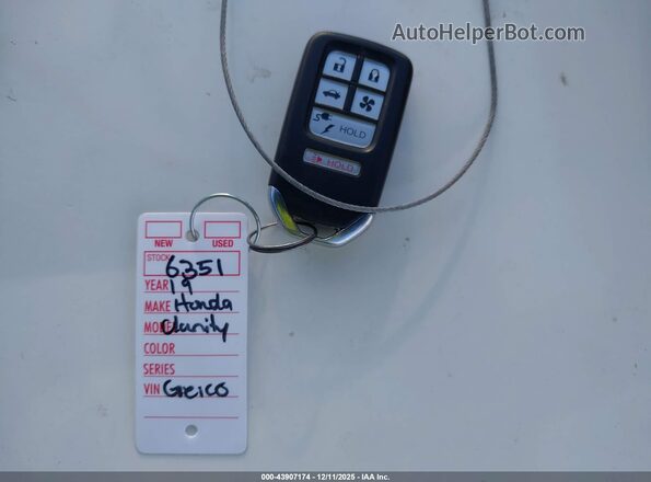 JHMZC5F39JC021487 2018 HONDA CLARITY PLUG-IN HYBRID Красный Вид панели приборов