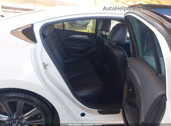JM1GL1TY8M1618048 2021 MAZDA 6 White Vista de los asientos traseros