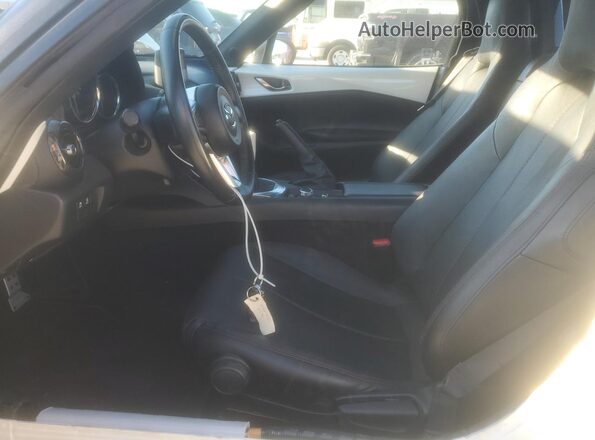 JM1NDAD70K0307579 2019 MAZDA MX-5 Белый Вид салона спереди