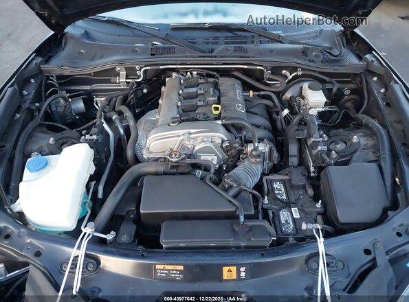 JM1NDAL78H0100500 2017 MAZDA MX-5 MIATA RF Black Widok z tyłu