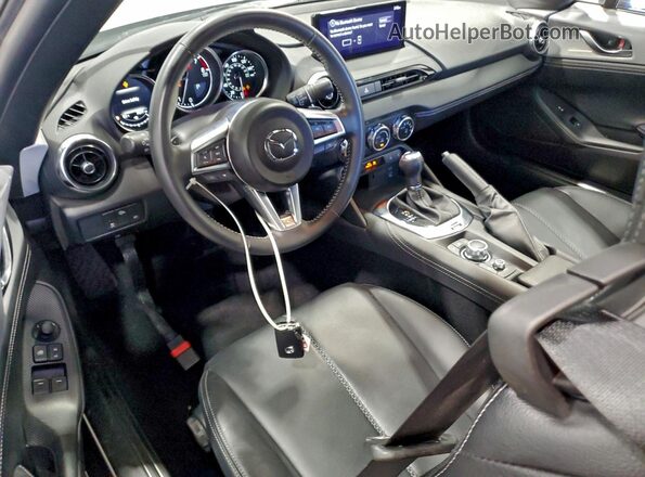 JM1NDAM74S0653229 2025 MAZDA MX-5 Gray Dashboard view