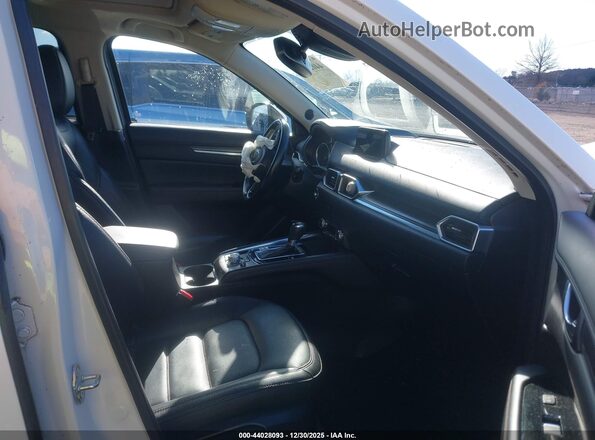 JM3KFADL4H0192513 2017 MAZDA CX-5 Белый Вид салона спереди