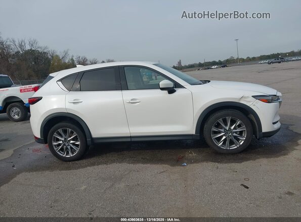 JM3KFADM2K1506699 2019 MAZDA CX-5 Белый Вид задней части салона