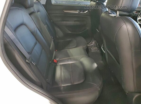 JM3KFADM8L0736884 2020 MAZDA CX-5 Белый Вид задней части салона