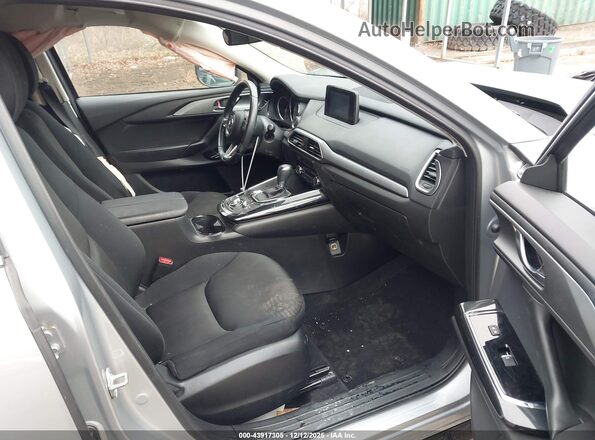 JM3TCABY2J0223064 2018 MAZDA CX-9 Silver Widok wnętrza z przodu