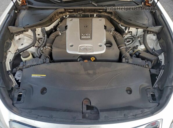 JN1BY1AP7HM741059 2017 INFINITI Q70 Белый Вид задней части салона