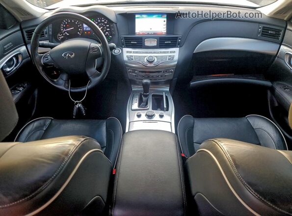 JN1BY1AP7HM741059 2017 INFINITI Q70 Белый Вид панели приборов