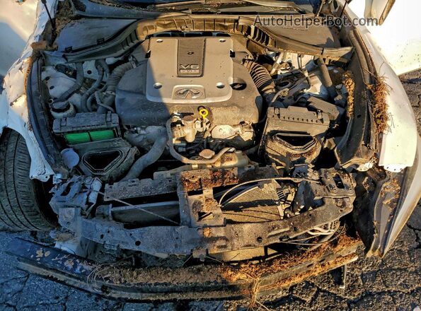 JN1BY1AP7HM741482 2017 INFINITI Q70 Белый Вид задней части салона