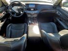 2018 Infiniti Q70 3.7 Luxe Blue vin: JN1BY1AP9JM181065