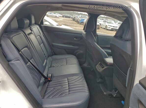 JN1DF0CD8RM731184 2024 NISSAN ARIYA White Widok wnętrza z tyłu