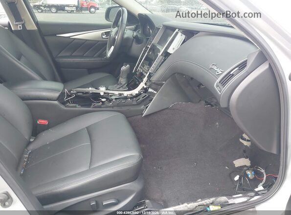 JN1EV7AP0LM200548 2020 INFINITI Q50 Silver Widok wnętrza z przodu