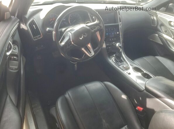 JN1EV7EL4JM392903 2018 INFINITI Q60 White Vista del salpicadero