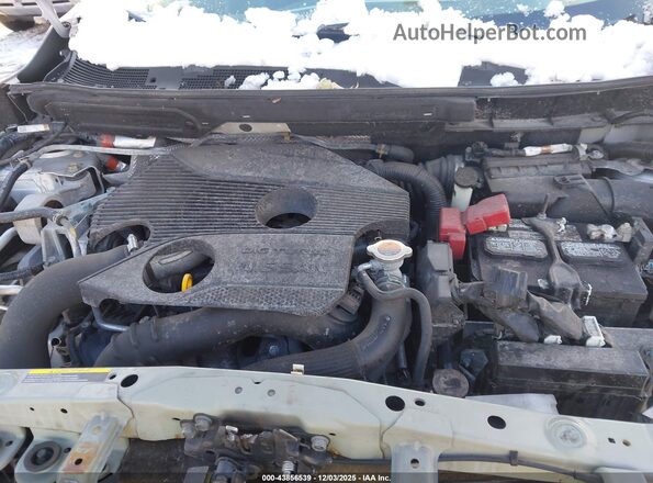 JN8AF5MV4HT752434 2017 NISSAN JUKE Серебряный Вид сзади