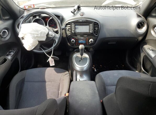 JN8AF5MV6HT750023 2017 NISSAN JUKE Фиолетовый Вид панели приборов