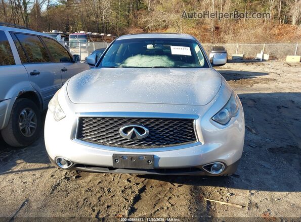 JN8CS1MW1HM414943 2017 INFINITI QX70 Серебряный Вид задней части салона