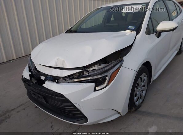 JTDBCMFE8P3024324 2023 TOYOTA LL White Front view
