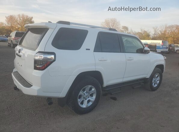 JTEEU5JR6N5264379 2022 TOYOTA 4RUNNER Белый Задняя правая четверть
