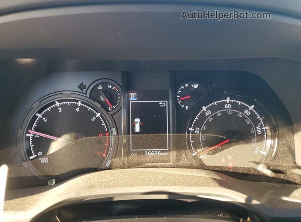 JTEMU5JR9R6233980 2024 TOYOTA 4RUNNER Blue Widok zestawu wskaźników