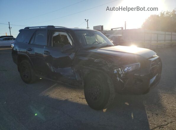 JTEMU5JR9R6233980 2024 TOYOTA 4RUNNER Blue Przód prawy