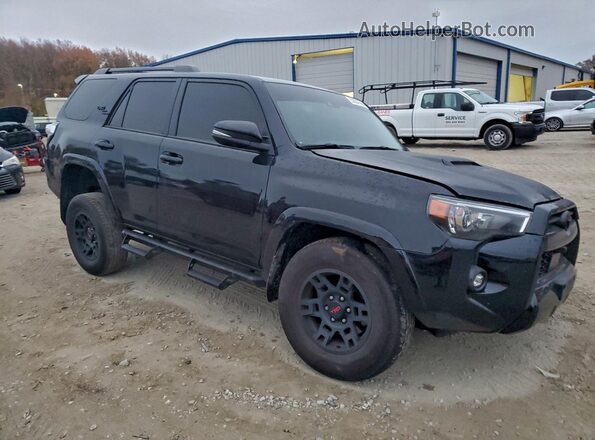 JTERU5JR7R6229061 2024 TOYOTA 4RUNNER Black Front right