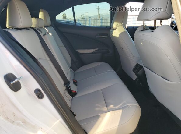 JTHB6JBH6P2145508 2023 LEXUS UX Белый Вид задних сидений